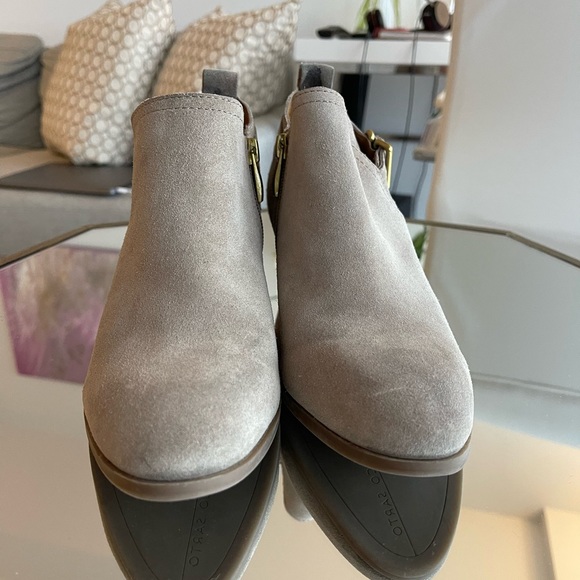 Heeled sued boots by Franco Sarto - Picture 2 of 5